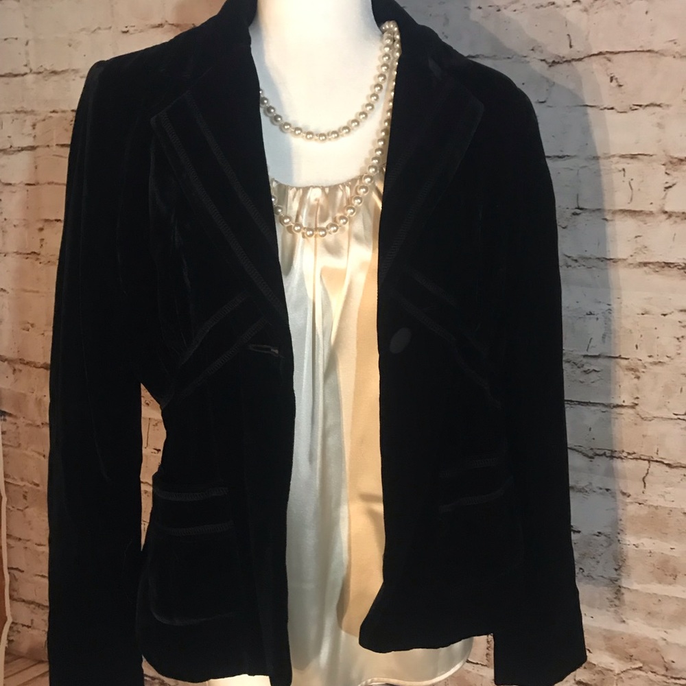 Access Black Velvet Blazer - Size 10